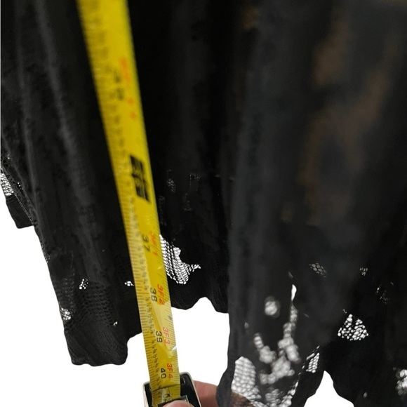 Max Studio Specialty Products Zoe black Lace Dress form fitting flattering Small - Picture 7 of 11